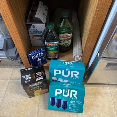 Variety of household items.