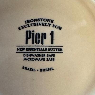 The dinnerware set Ironstone pier 1 Brazil .Bresil.