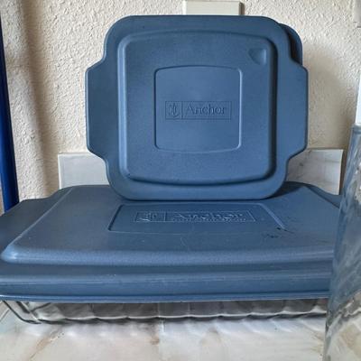 Anchor Hocking glass baking dish with a lid.