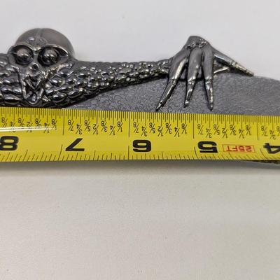 Sale Photo Thumbnail #699: Vampire Bat Hunting Knife Stainless Steel With Stand