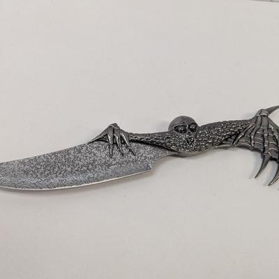 Sale Photo Thumbnail #694: Vampire Bat Hunting Knife Stainless Steel With Stand