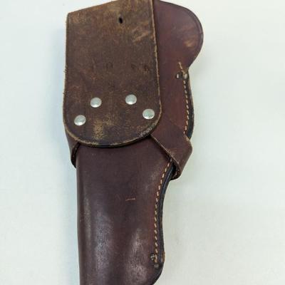 Sale Photo Thumbnail #723: Leather Belt Revolver Holder