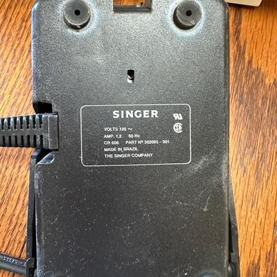 Singer Sewing Machine with Foot Pedal