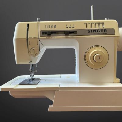 Singer Sewing Machine with Foot Pedal