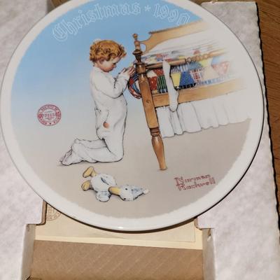 Norman Rockwell collector plate titled "A Christmas Prayer" from 1990, manufactured by Edwin M. Knowles China Company