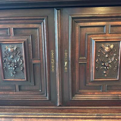 Antique French Renaissance Revival Walnut Buffet, 19th Century