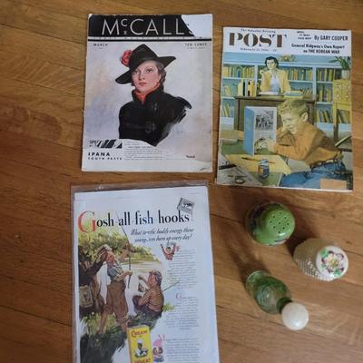 3 old shakers and vintage magazines