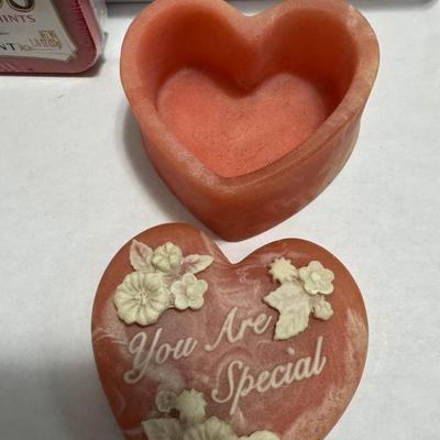 Variety of jewelry and more.