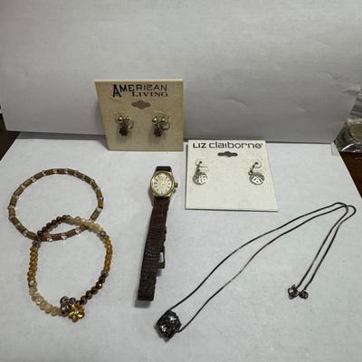 925 necklace, Timex watch, Aretes, Liz Claiborne and more.