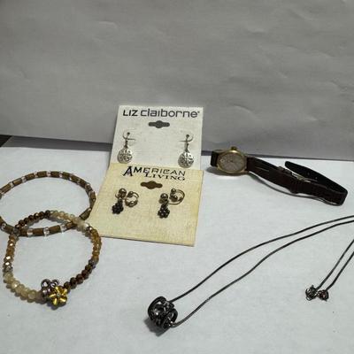 925 necklace, Timex watch, Aretes, Liz Claiborne and more.