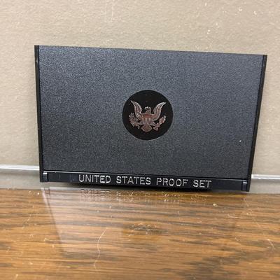 Nice 1977 United States United States Proof Set