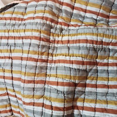 Machine & Hand Stitched Quilts (B1-KD)
