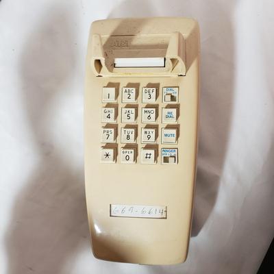 Classic Landline Telephones (B3-KD)