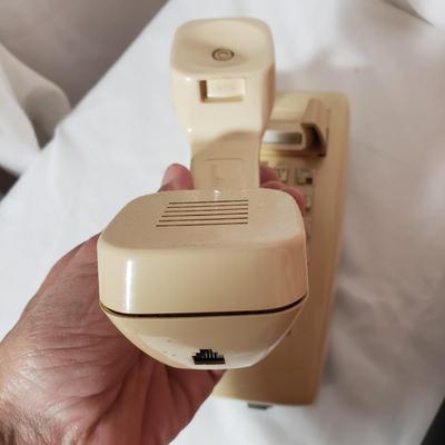 Classic Landline Telephones (B3-KD)