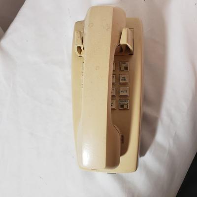 Classic Landline Telephones (B3-KD)