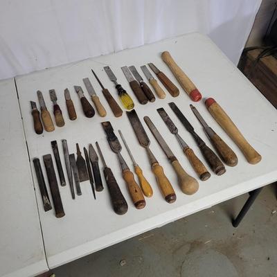 Large Lot of Chisels and Gouges (SB-EL)