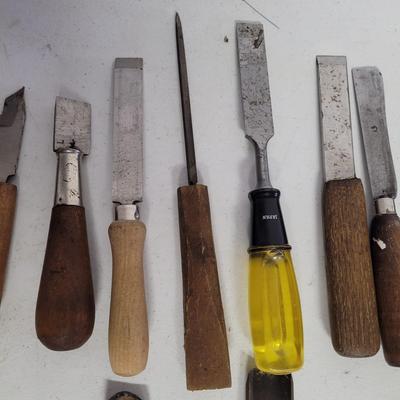 Large Lot of Chisels and Gouges (SB-EL)