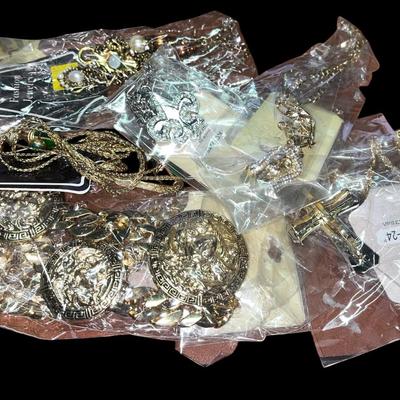 90's Old New Stock Necklaces, Original Packages 6 Necklaces - Lot #36
