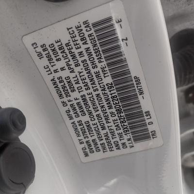 2013 Honda Civic EXL Four Door Sedan Fully Loaded with 79,500 and Clean Title (Please See Note Below for Important Information)