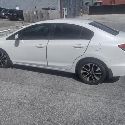 2013 Honda Civic EXL Four Door Sedan Fully Loaded with 79,500 and Clean Title (Please See Note Below for Important Information)
