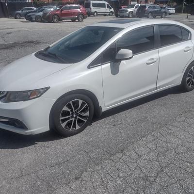 2013 Honda Civic EXL Four Door Sedan Fully Loaded with 79,500 and Clean Title (Please See Note Below for Important Information)