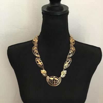 Beautiful, vintage, wild bryde loon statement, necklace