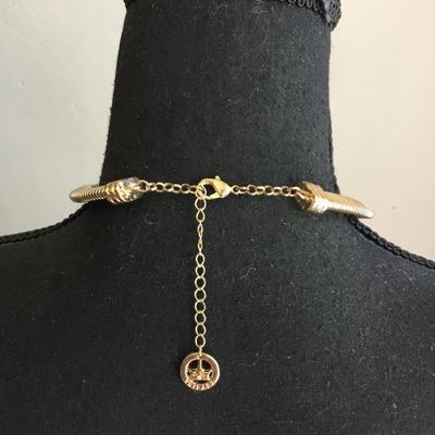 Beautiful vintage crown Trifari necklace excellent condition