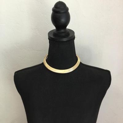 Beautiful vintage crown Trifari necklace excellent condition