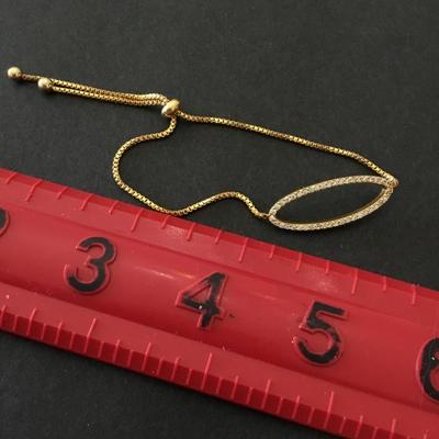 Beautiful gold tone slider bracelet