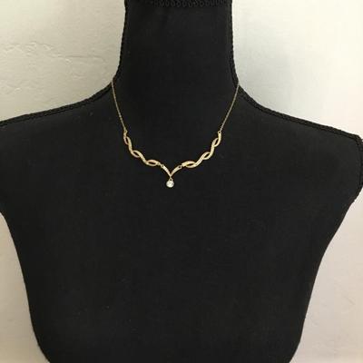 Beautiful rhinestone goldtone necklace