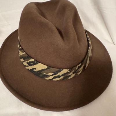 Lots of Hats! (B3-TF)