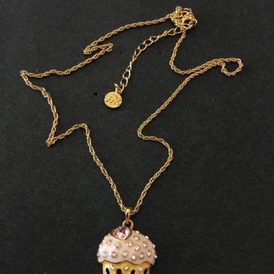 Butler, very nice cupcake necklace very beautiful