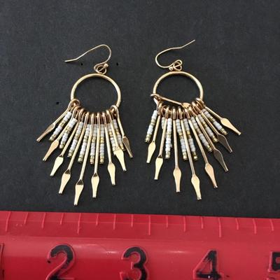 Beautiful, gold toned very nice dangle, earrings, BoHo style