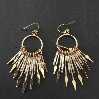 Beautiful, gold toned very nice dangle, earrings, BoHo style