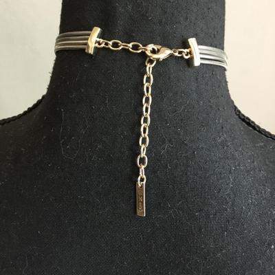 Beautiful, silver and gold toned White House, Black market choker necklace. Very nice.