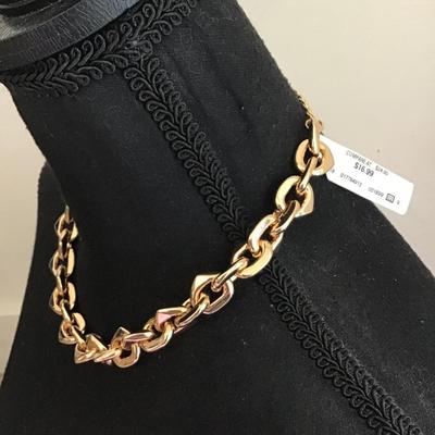 Beautiful very nice gold tone chunky chain statement necklace