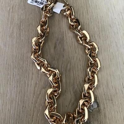 Beautiful very nice gold tone chunky chain statement necklace