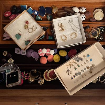 Large Selection of Vintage Earrings (Pierced) (B3-TF)