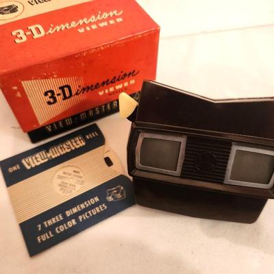 Lot #98 Vintage Bakelite View Master in Original Box