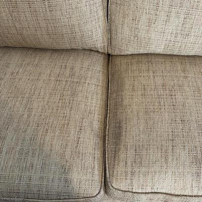 Flexsteel 3-Cushion Sofa – Neutral Upholstery