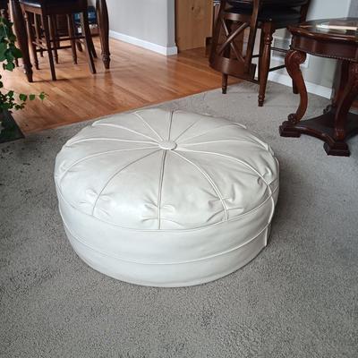 LARGE TUFFED OTTOMAN