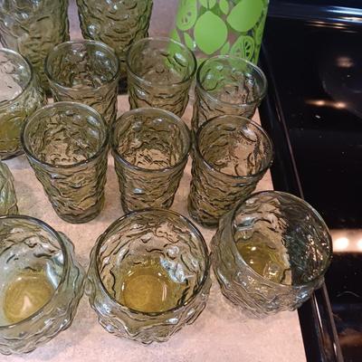 RETRO GLASSES AND JUICE CONTAINER