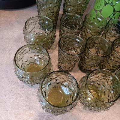 RETRO GLASSES AND JUICE CONTAINER