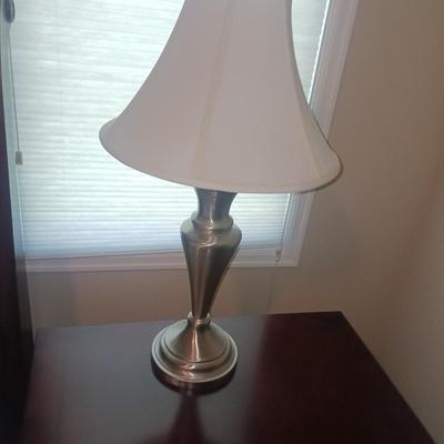 NIGHTSTAND WITH LAMP