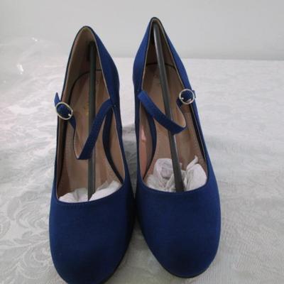 Sale Photo Thumbnail #30: See pictures, sole at widest part is 3-1/8"