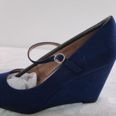 Sale Photo Thumbnail #31: See pictures, sole at widest part is 3-1/8"