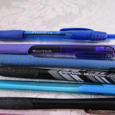 Sale Photo Thumbnail #192: 11 are mini pens, the rest regular size
