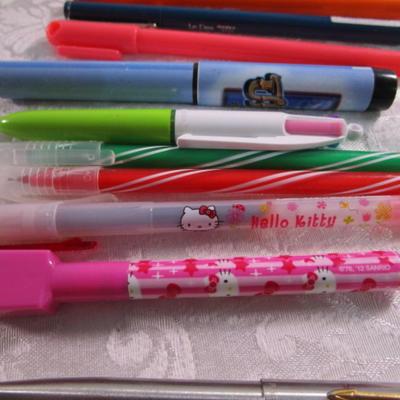 Sale Photo Thumbnail #246: Cross pen & pencil (1 each), 1 Parker pen, specialty pens, 1 stylus,1 gem pen, 1 Fountain pen & cartridges