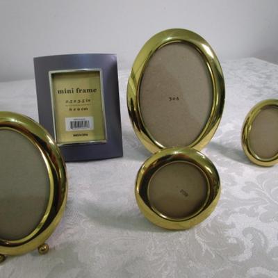 Sale Photo Thumbnail #389: Oval 4-1/8" tall, 5-1/2" tall, 3" tall, 2-3/4" tall, rectangular is 2-1/2" x 3-1/2", see pictures