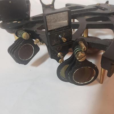 David White Co. US Navy Mark II Sextant in Original Case (B3-KD)